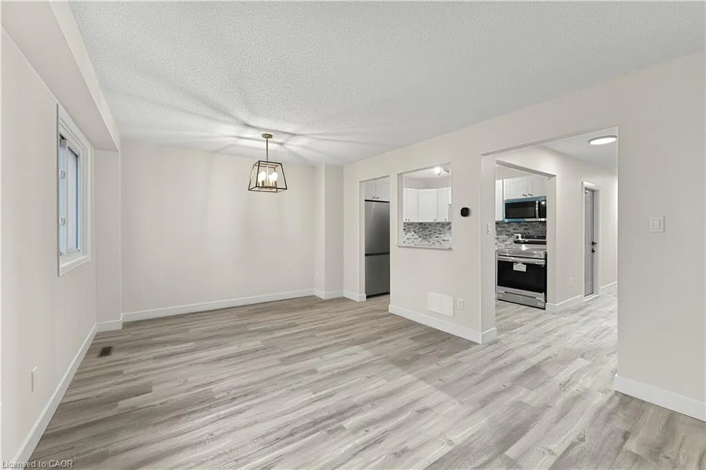 386 Highland Road W #23