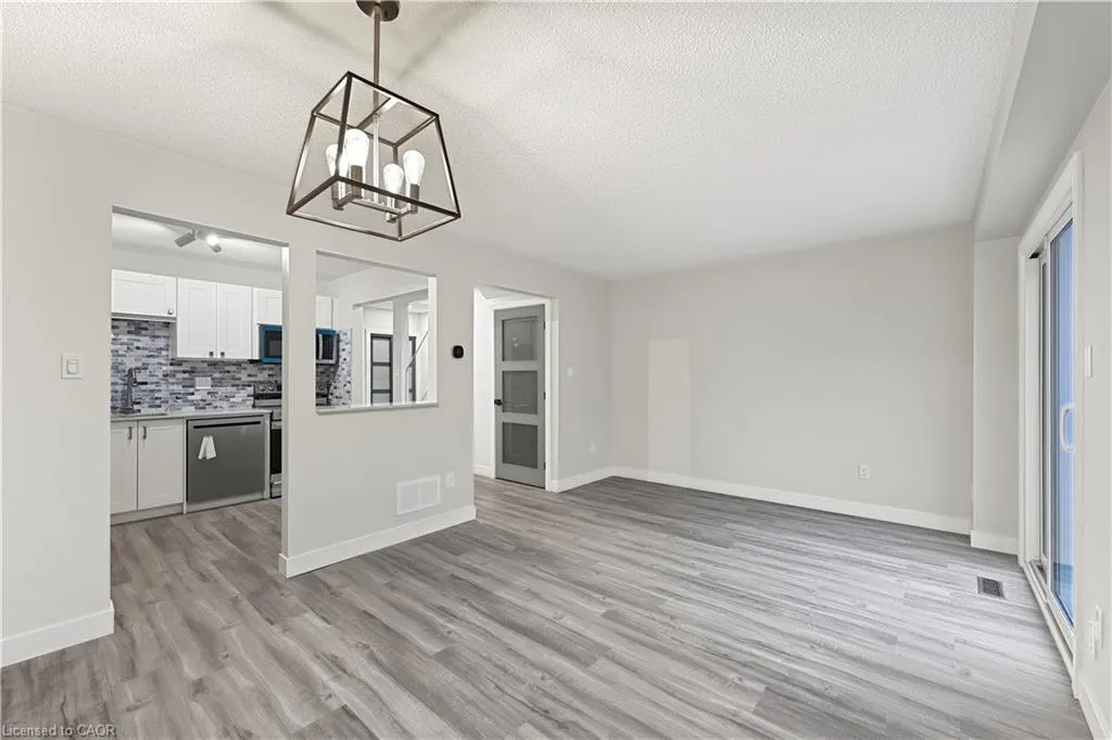 386 Highland Road W #23