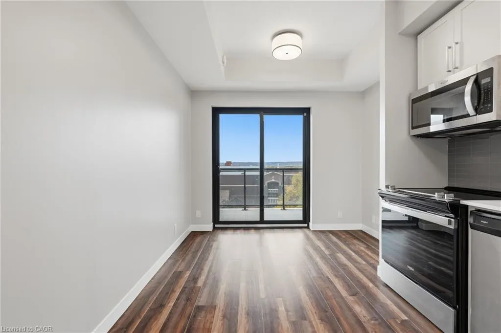 15 Queen Street S #704