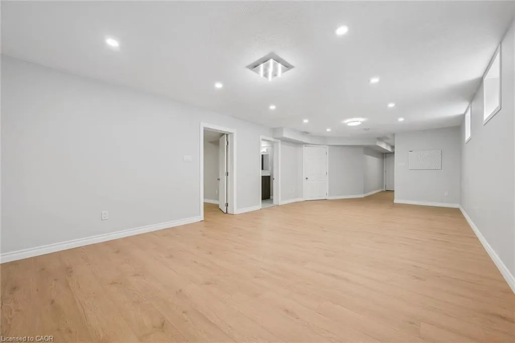 909 Pebblecreek Court