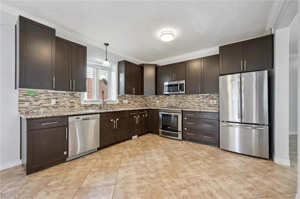 909 Pebblecreek Court