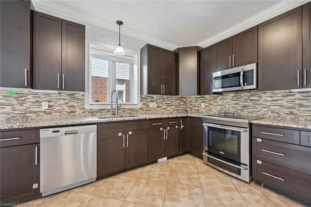 909 Pebblecreek Court