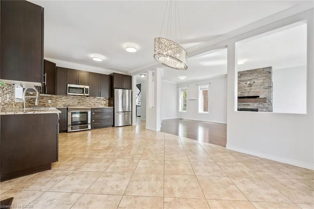 909 Pebblecreek Court