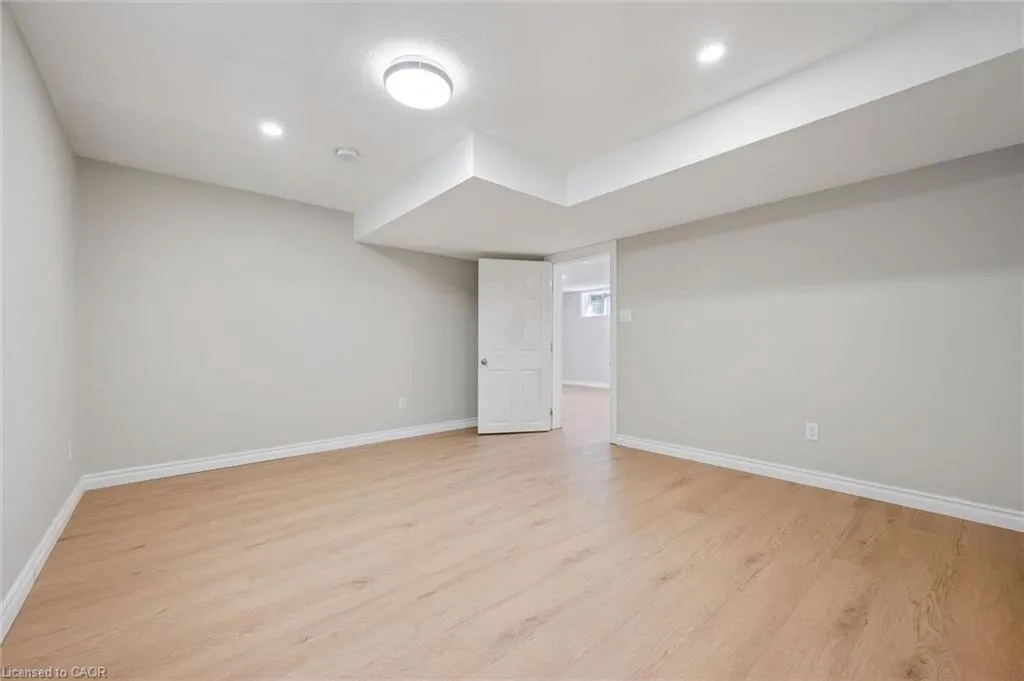 909 Pebblecreek Court