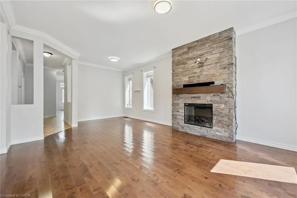 909 Pebblecreek Court