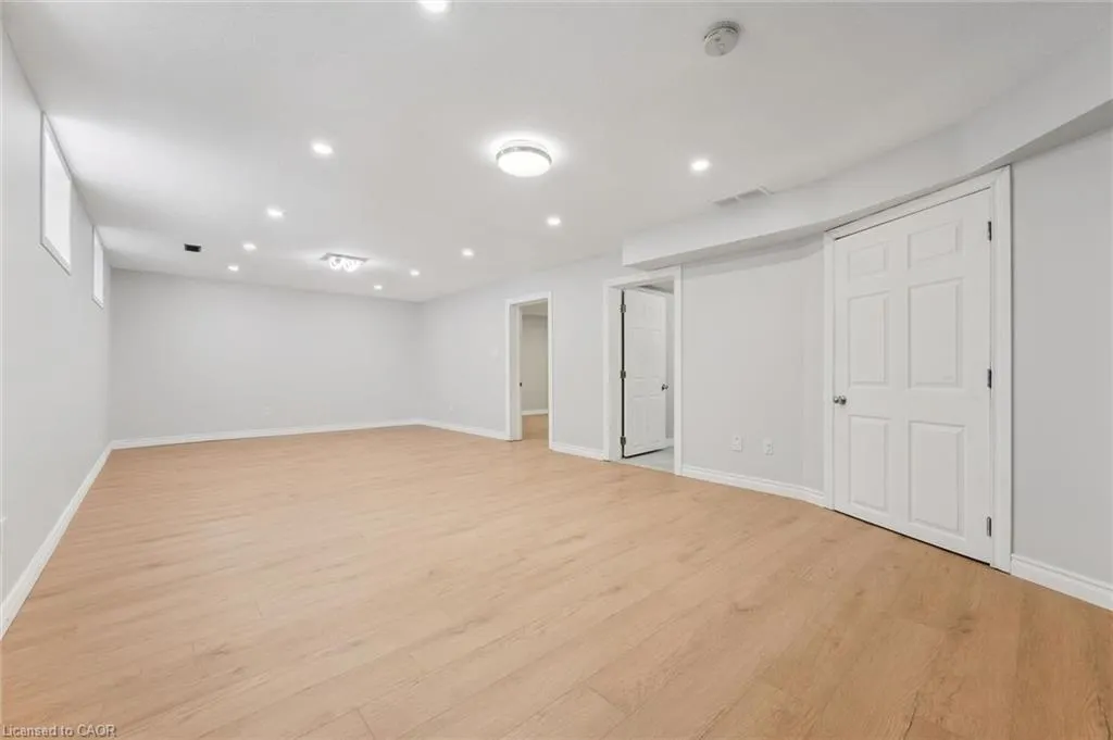 909 Pebblecreek Court