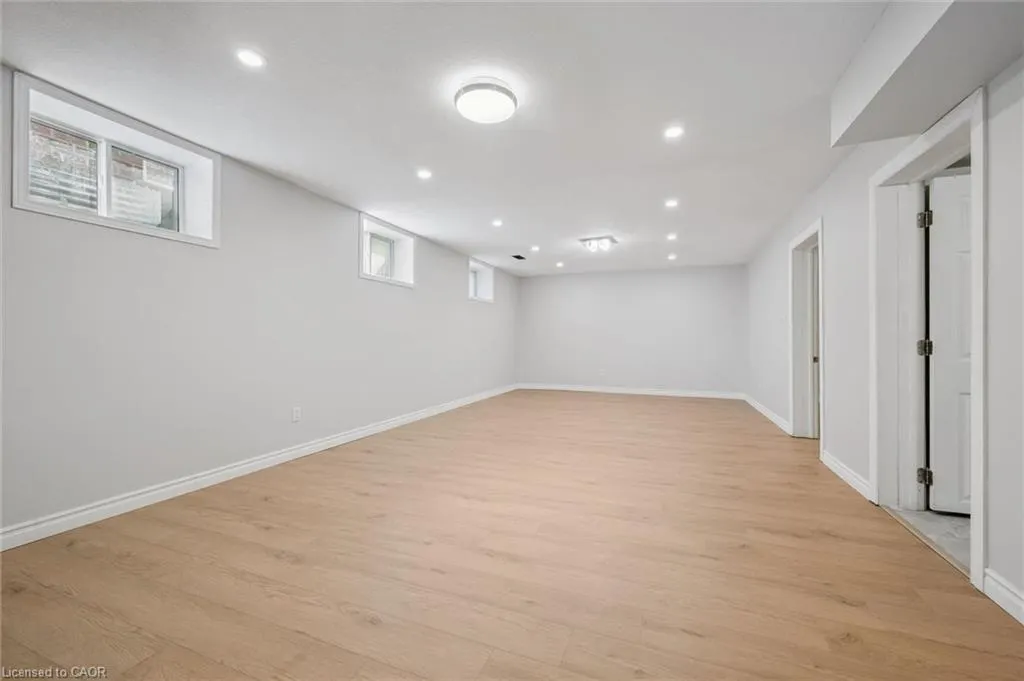 909 Pebblecreek Court