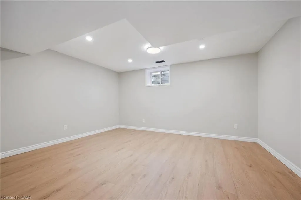 909 Pebblecreek Court