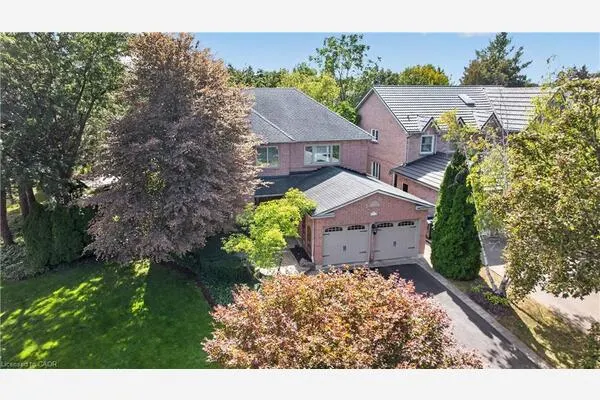 1572 Flamborough Circle
