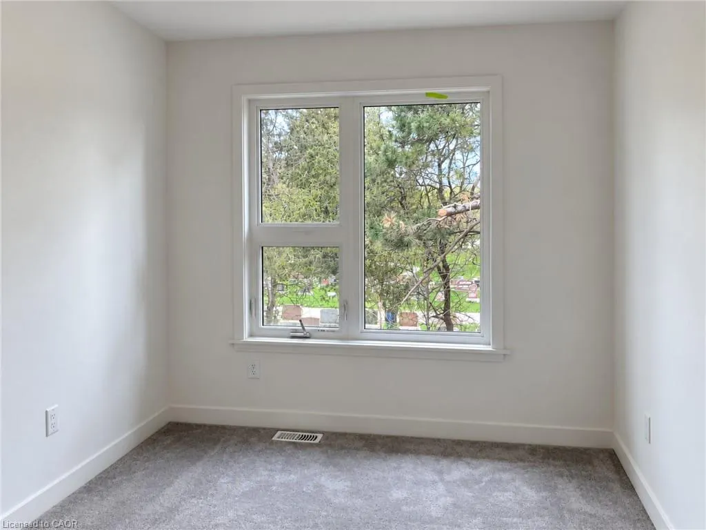 110 Fergus Avenue #33