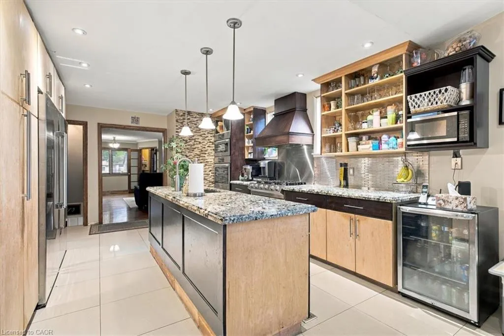 53 Picton Street W
