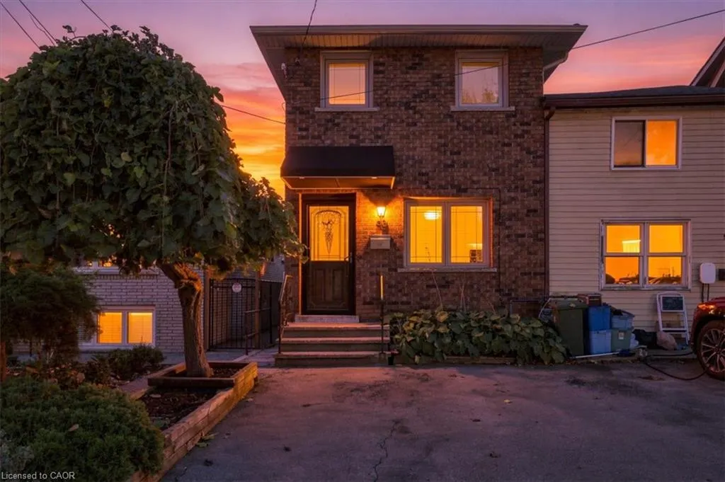 53 Picton Street W