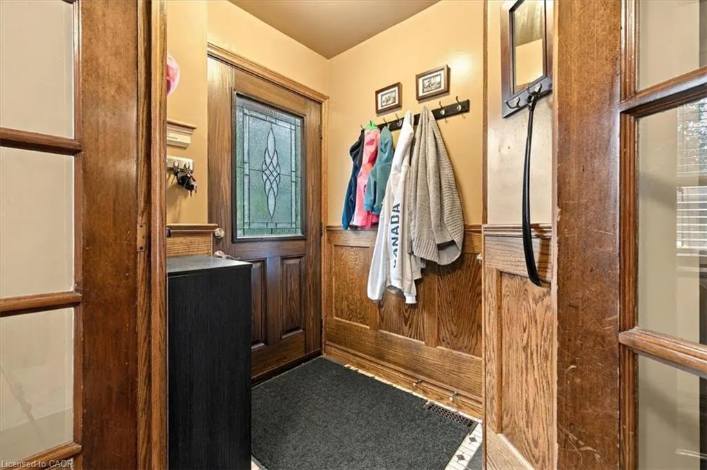 53 Picton Street W