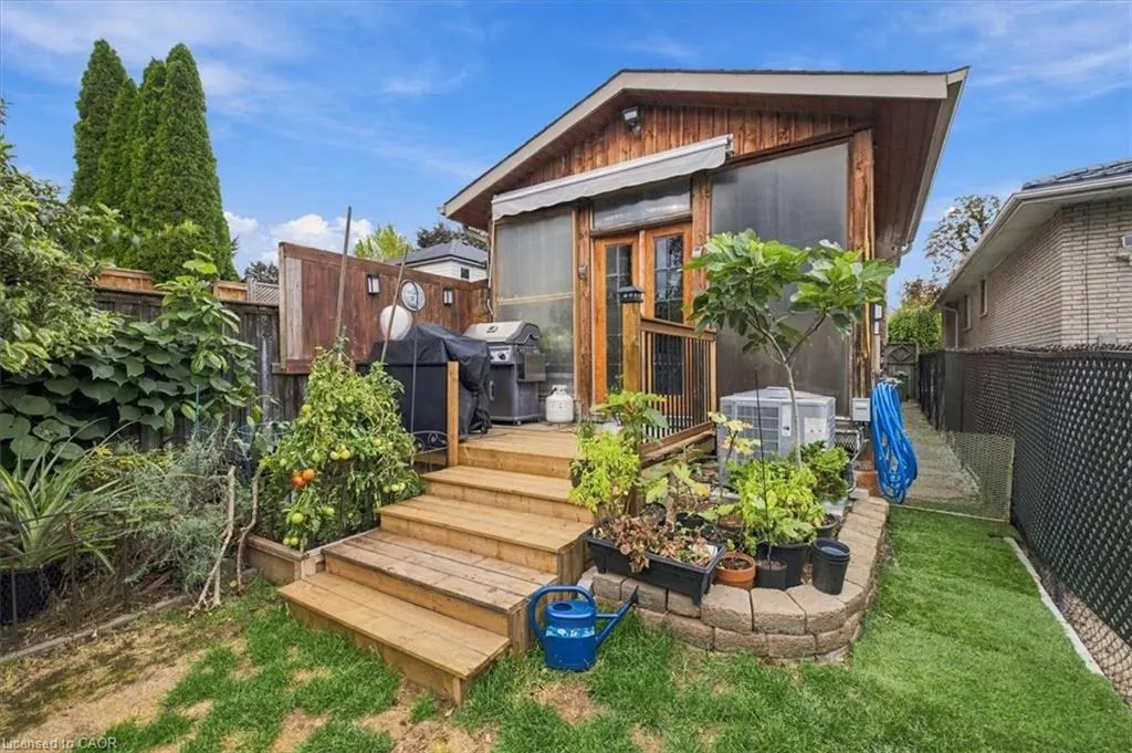 53 Picton Street W