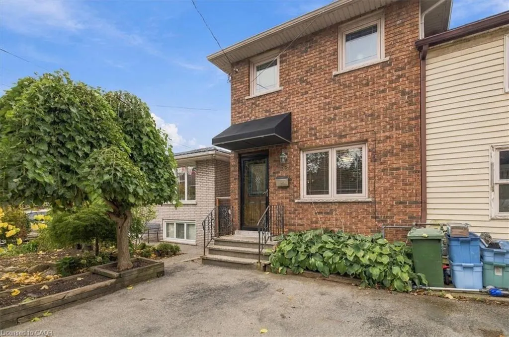 53 Picton Street W