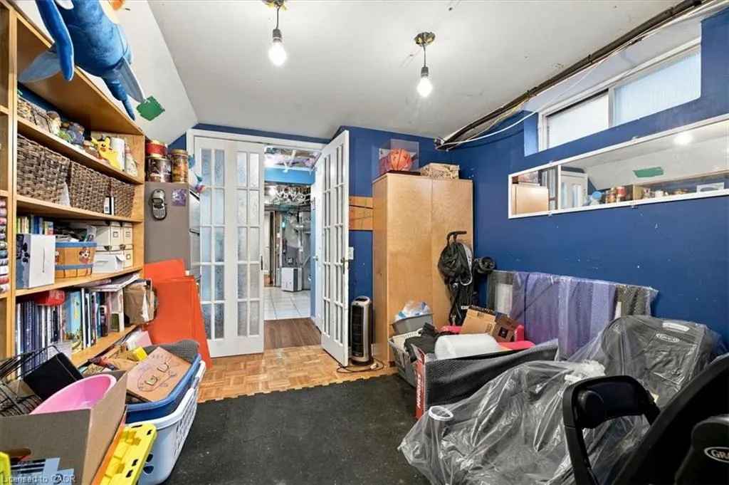 53 Picton Street W