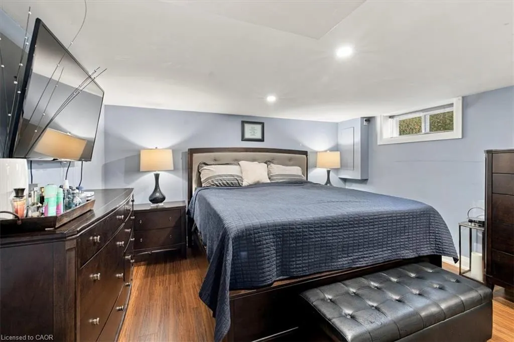 53 Picton Street W