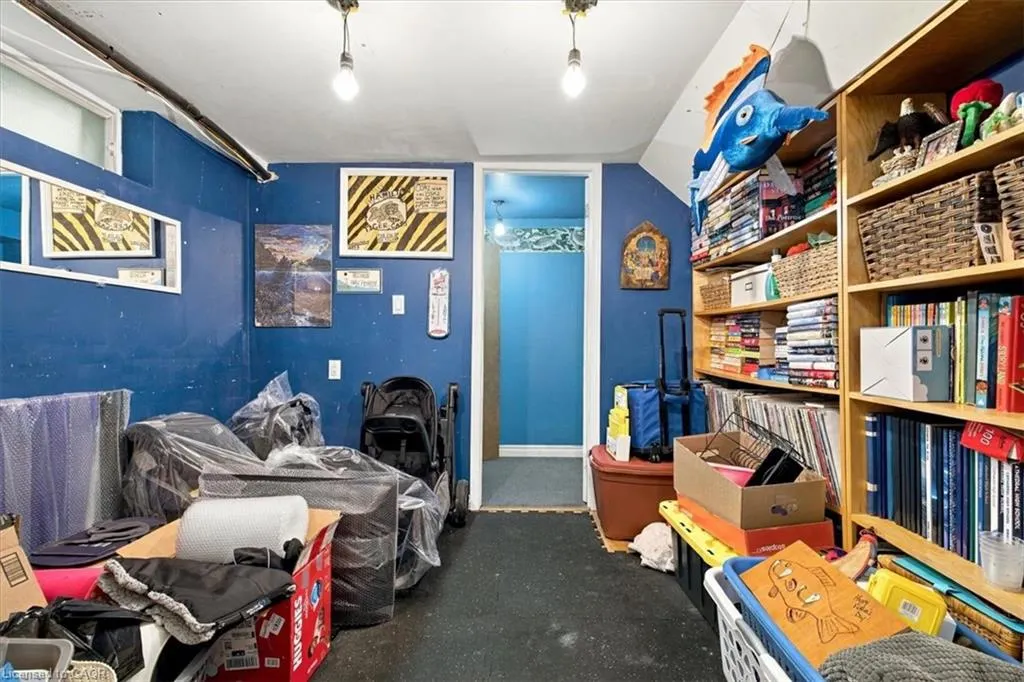 53 Picton Street W