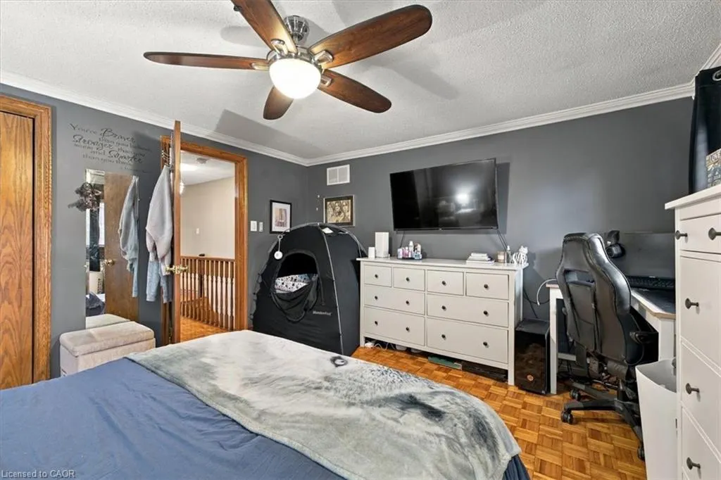53 Picton Street W