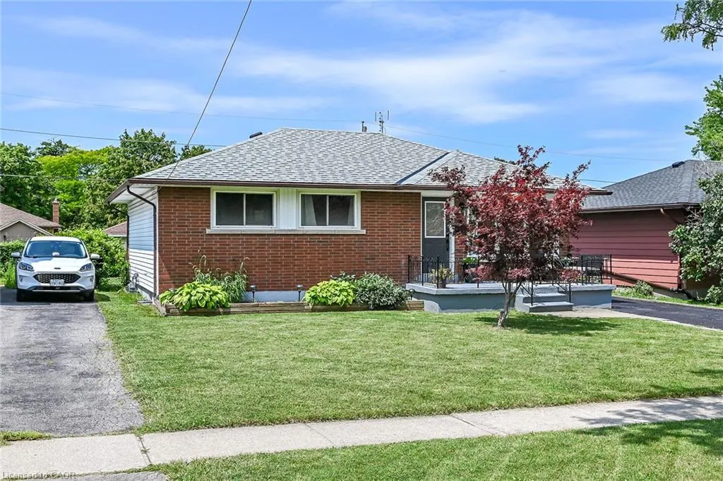 13 Allanburg Road S