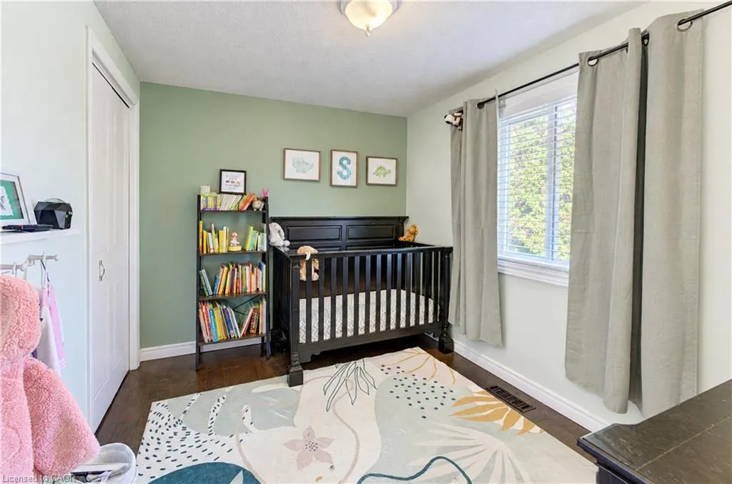 527B Rosemeadow Crescent