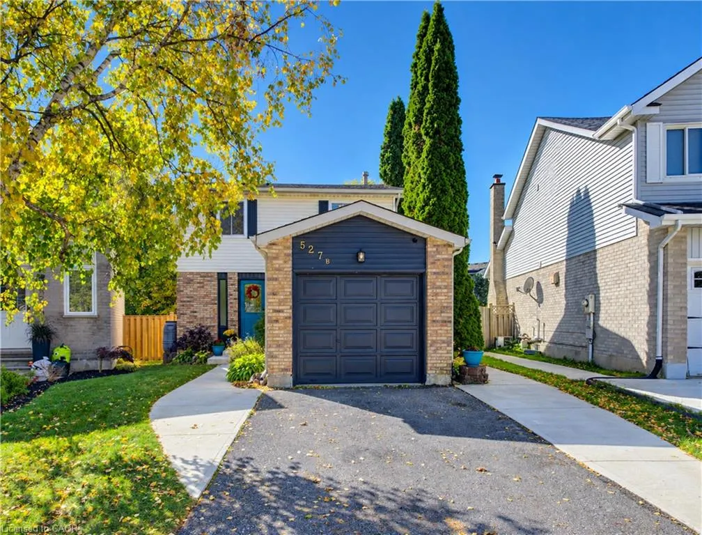 527B Rosemeadow Crescent