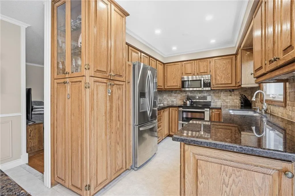 607 Clover Park Crescent