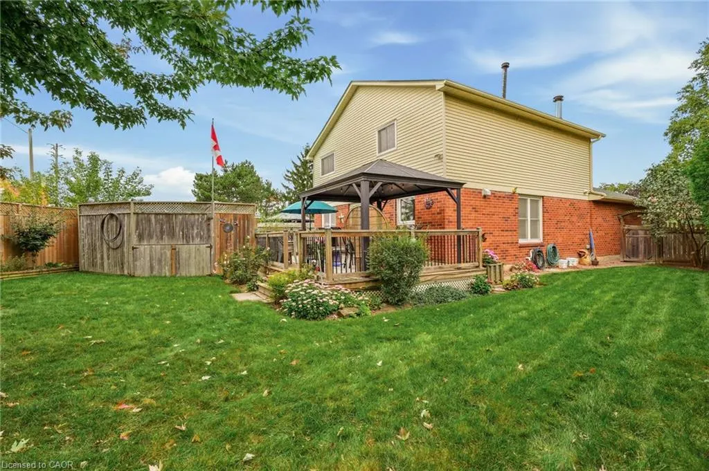 607 Clover Park Crescent