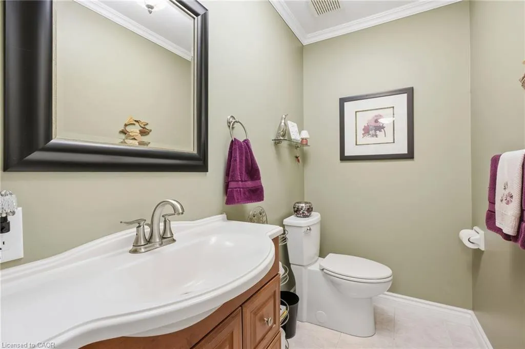 607 Clover Park Crescent