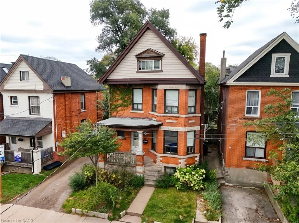 58 Arthur Avenue N