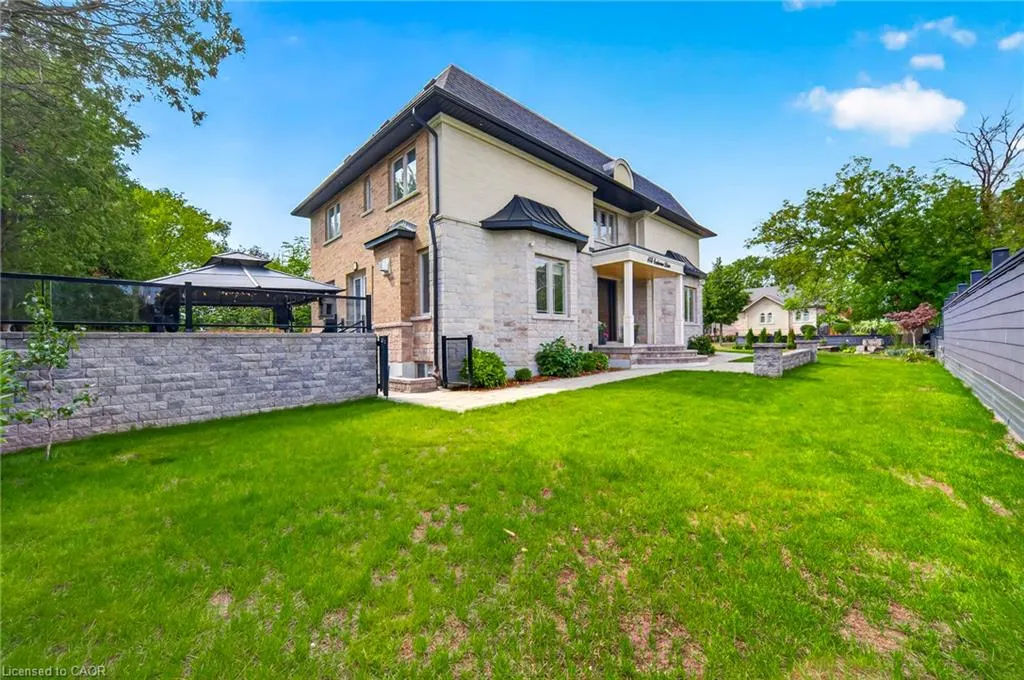 408 Seabourne Drive