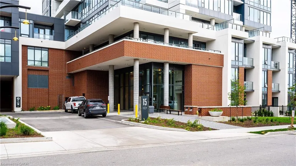 15 Wellington Street S #1609