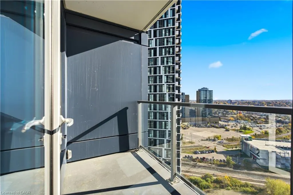 15 Wellington Street S #1609