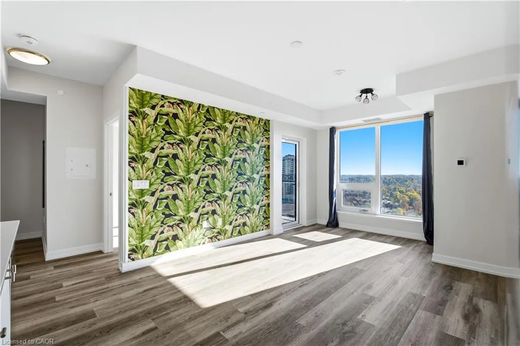 15 Wellington Street S #1609