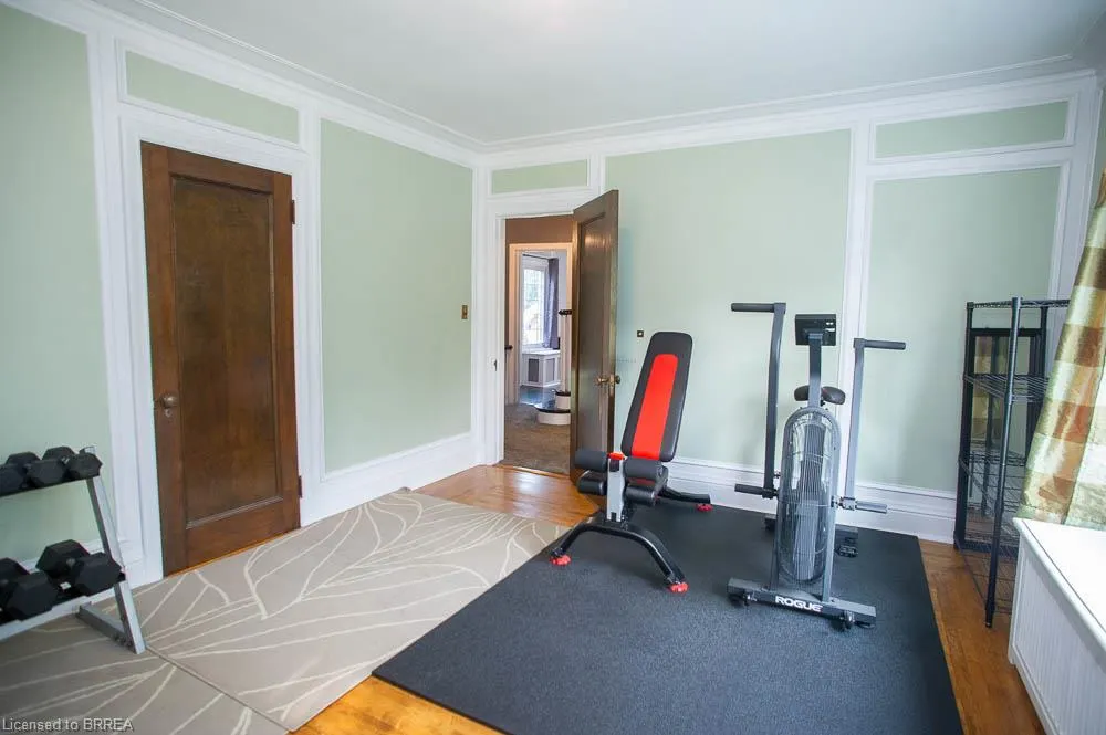 116 Dufferin Avenue