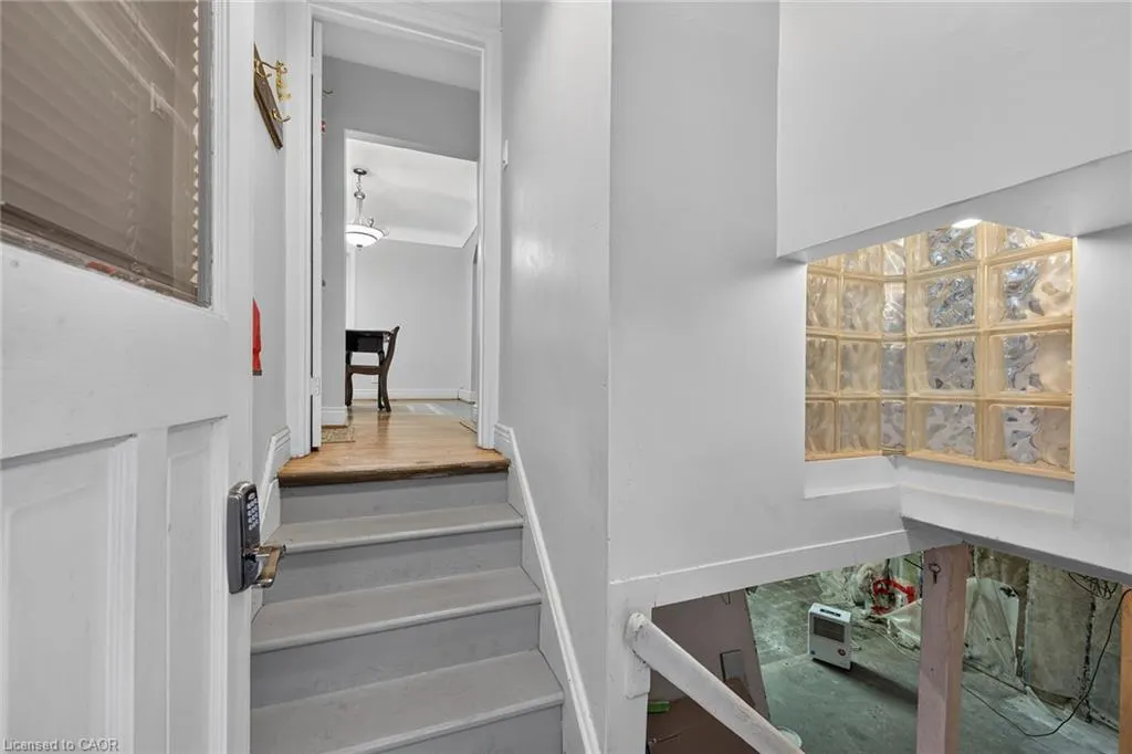 603 Upper Wentworth Street