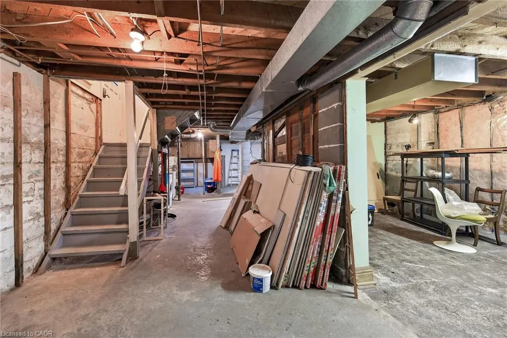 603 Upper Wentworth Street