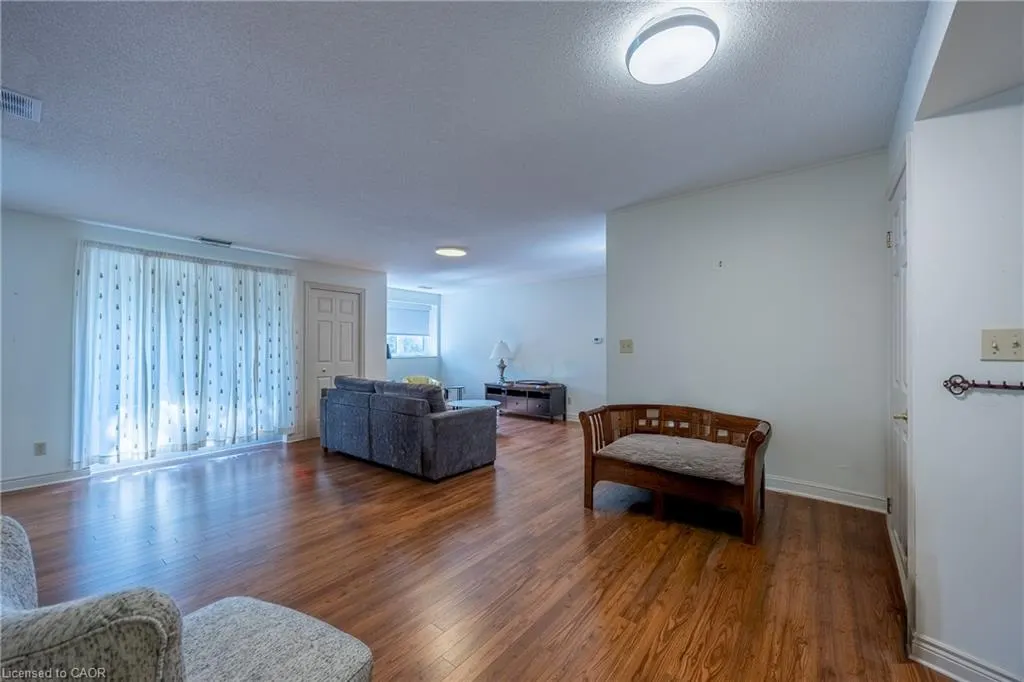 303 William Street #205