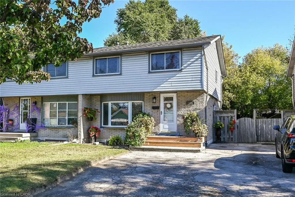 995 Upper Wellington Street