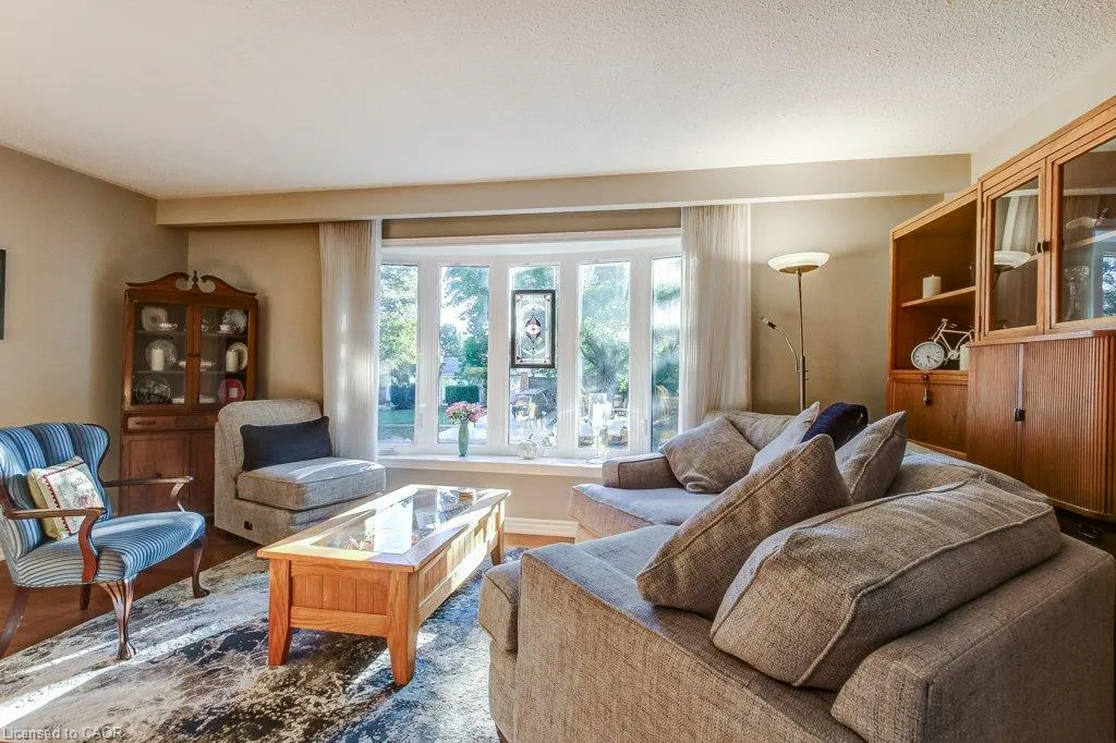 1485 Newlands Crescent