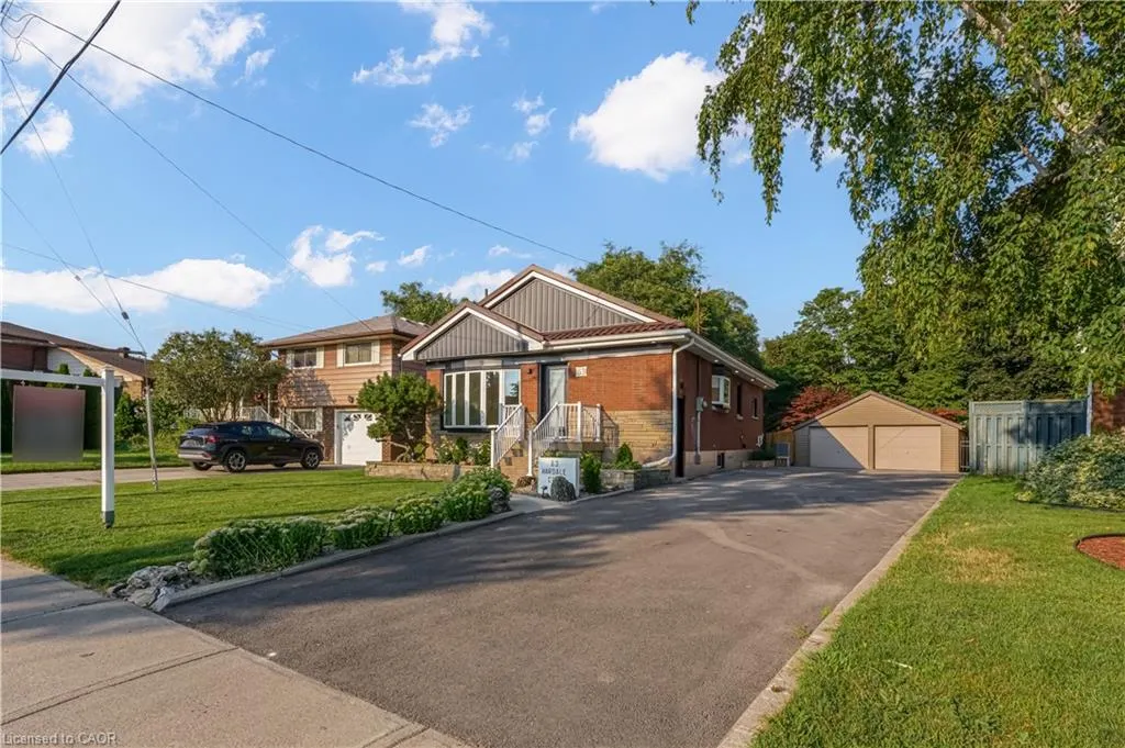 63 Hardale Crescent
