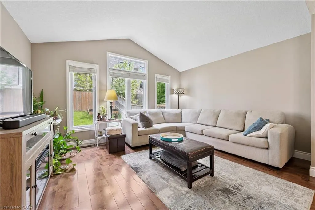 973 Creekside Drive