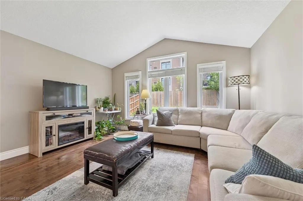 973 Creekside Drive