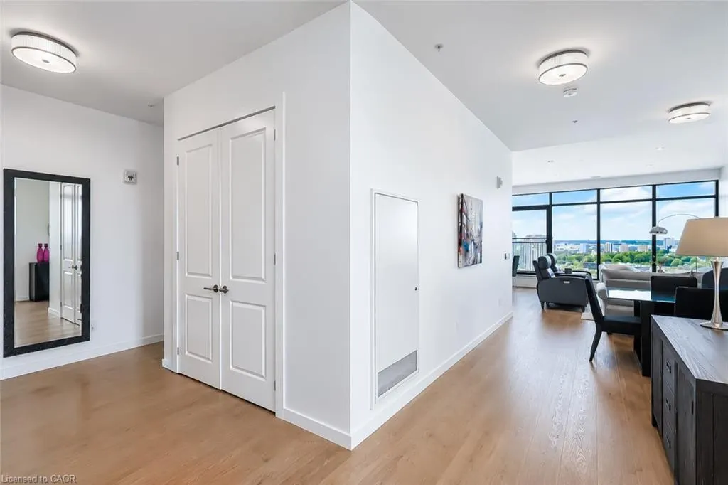 181 King Street S #1907