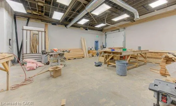 40 Lancaster Street W