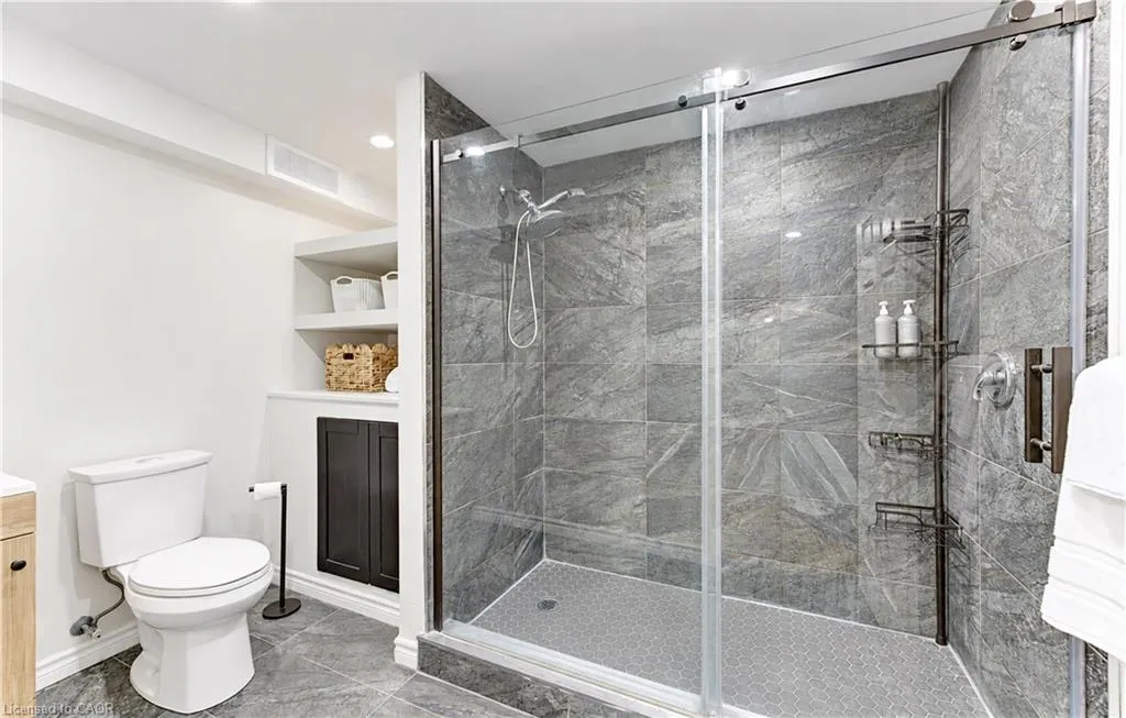 410 Sandy Cove Crescent