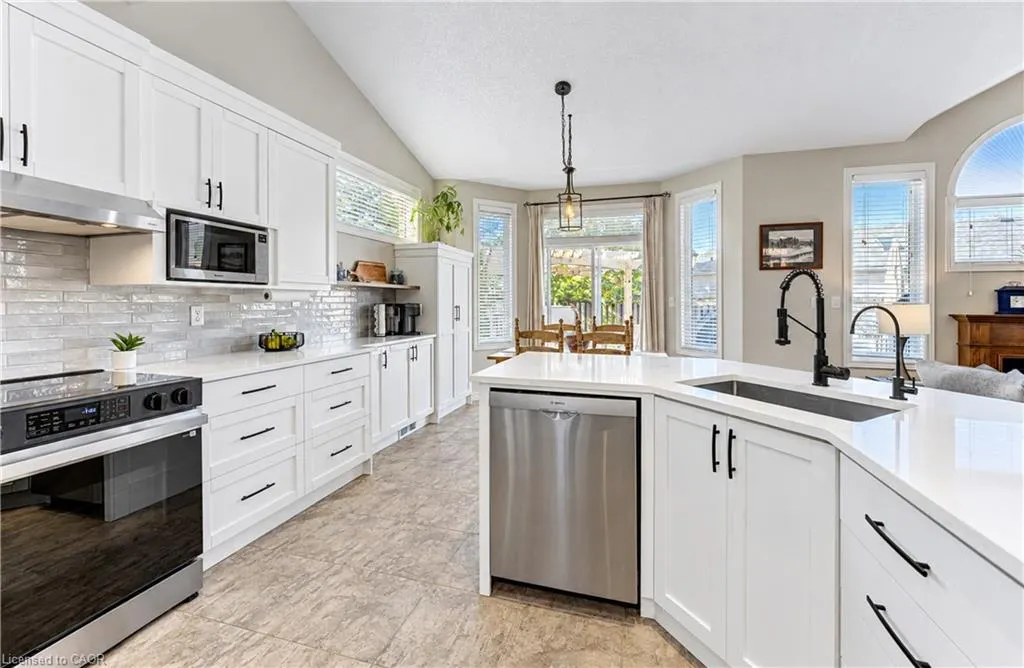 410 Sandy Cove Crescent