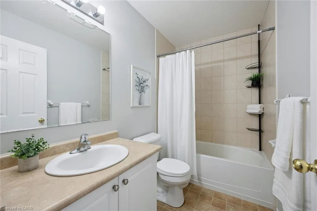 137 Highland Crescent