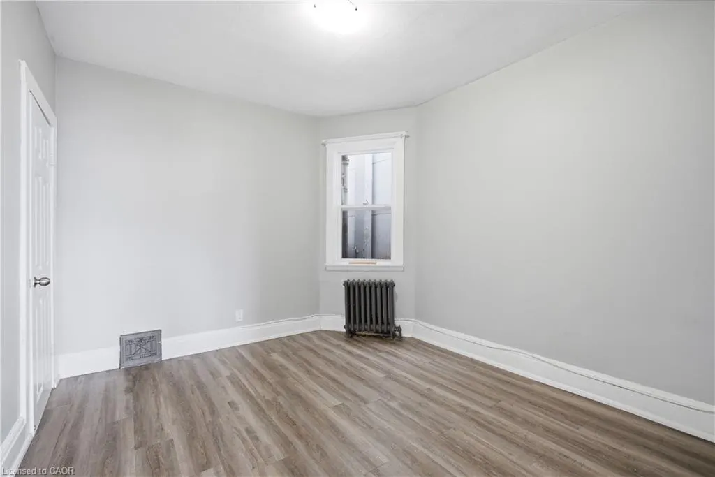1539-1547 Barton Street E