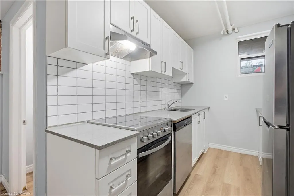 1539-1547 Barton Street E